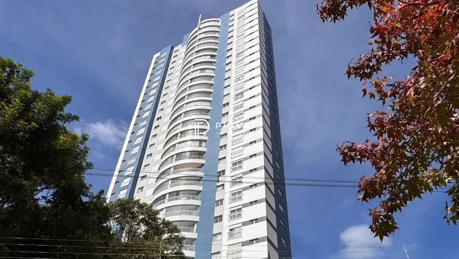 Na Rua do Outuno com Elevador  Privativo