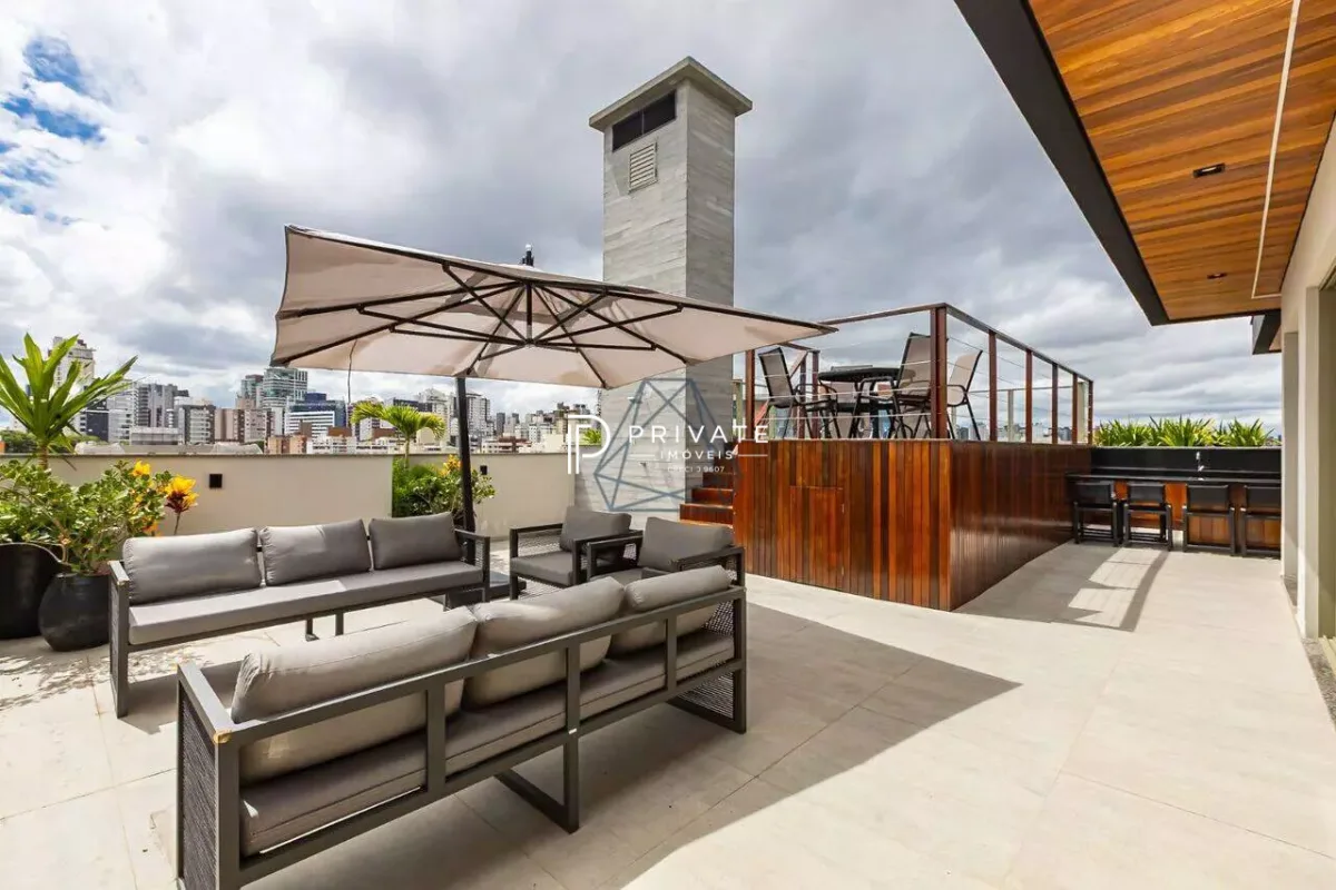 Cobertura Duplex com Piscina Privativa – Exclusividade Rara em Curitiba