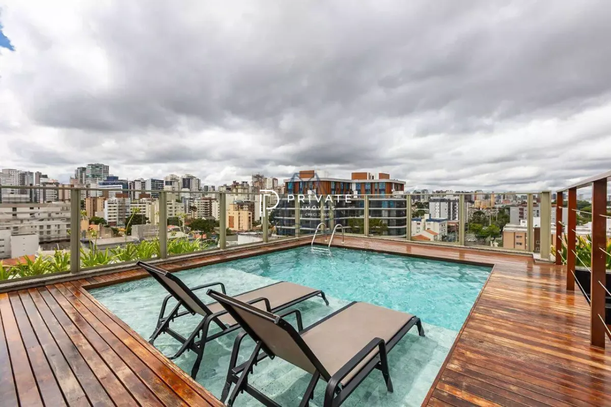 Cobertura Duplex com Piscina Privativa – Exclusividade Rara em Curitiba