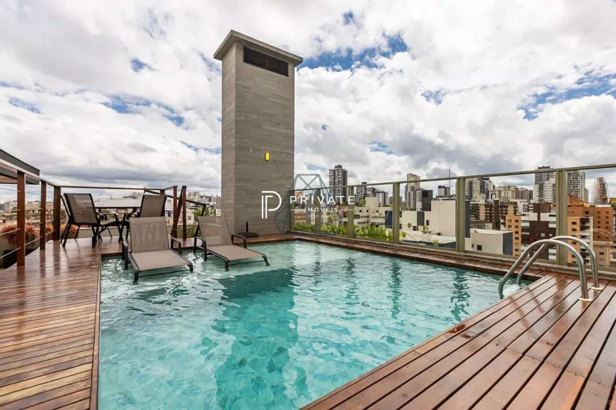 Cobertura Duplex com Piscina Privativa – Exclusividade Rara em Curitiba
