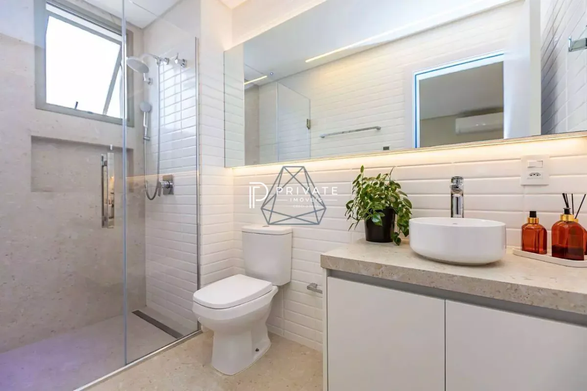 Cobertura Duplex com Piscina Privativa – Exclusividade Rara em Curitiba