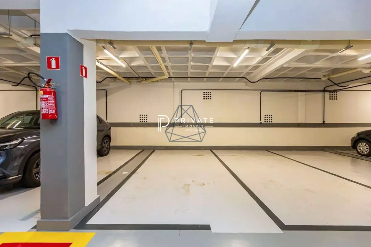 Cobertura Duplex com Piscina Privativa – Exclusividade Rara em Curitiba