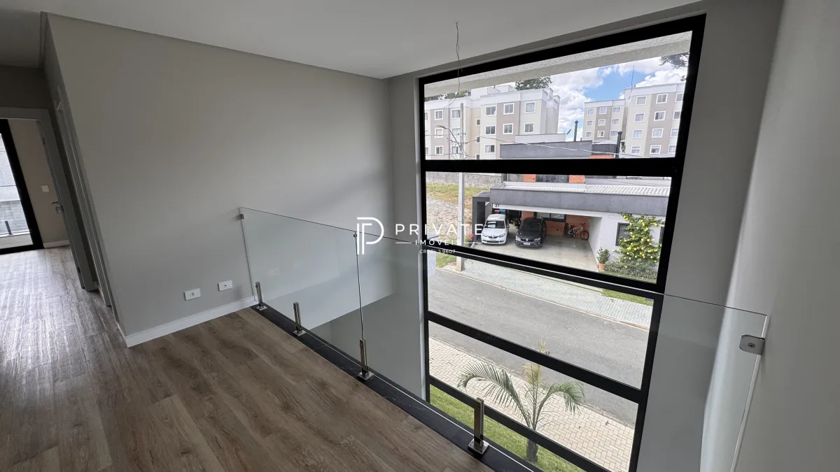 Casa contemporânea com arquitetura autoral e vista privilegiada | Santa Felicidade