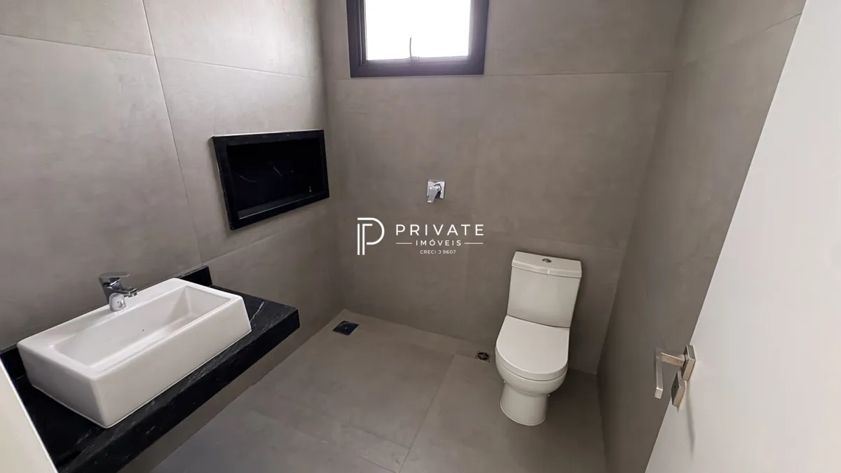 Casa contemporânea com arquitetura autoral e vista privilegiada | Santa Felicidade