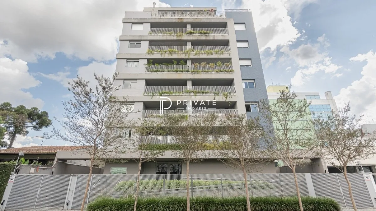 Cobertura ensolarada com projeto contemporâneo