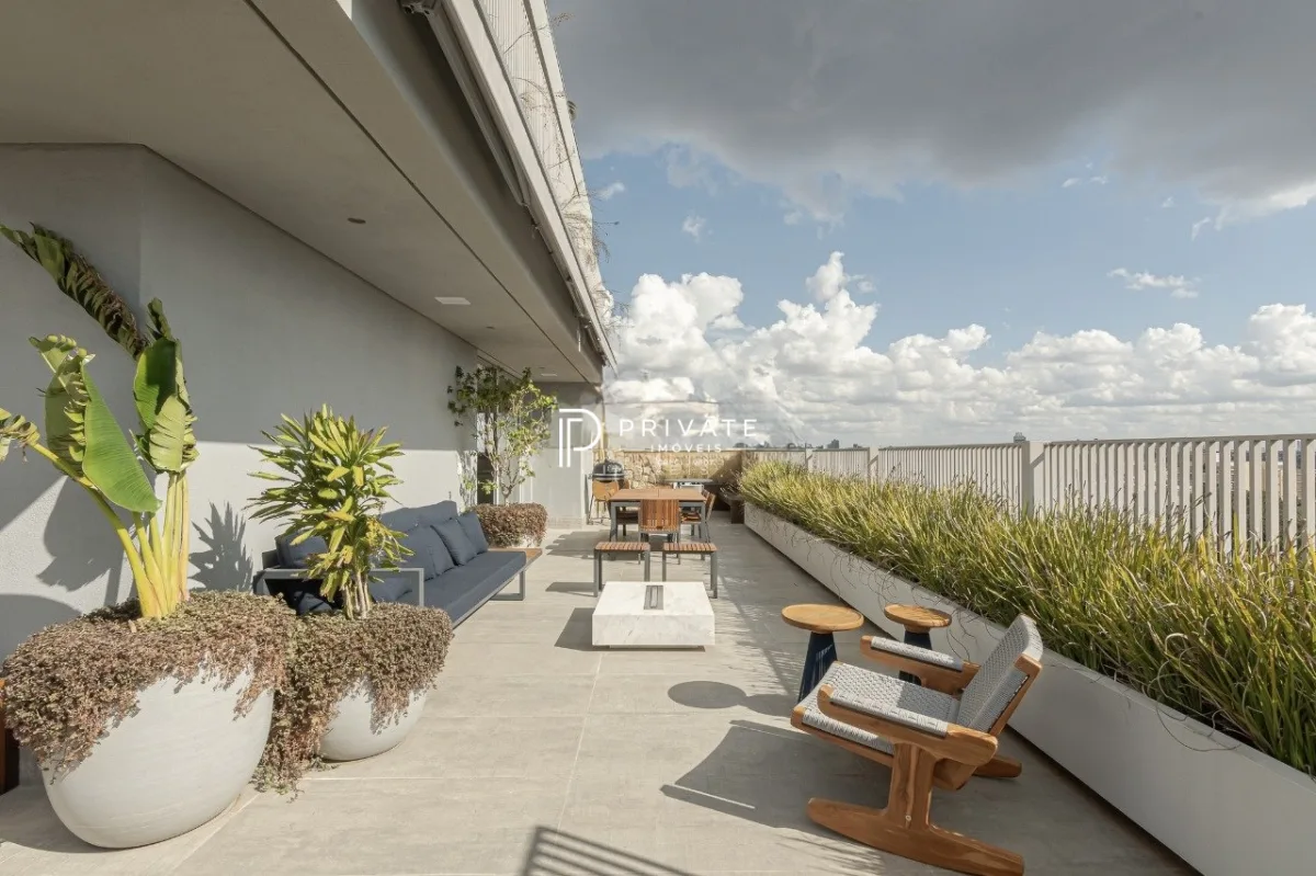 Cobertura ensolarada com projeto contemporâneo