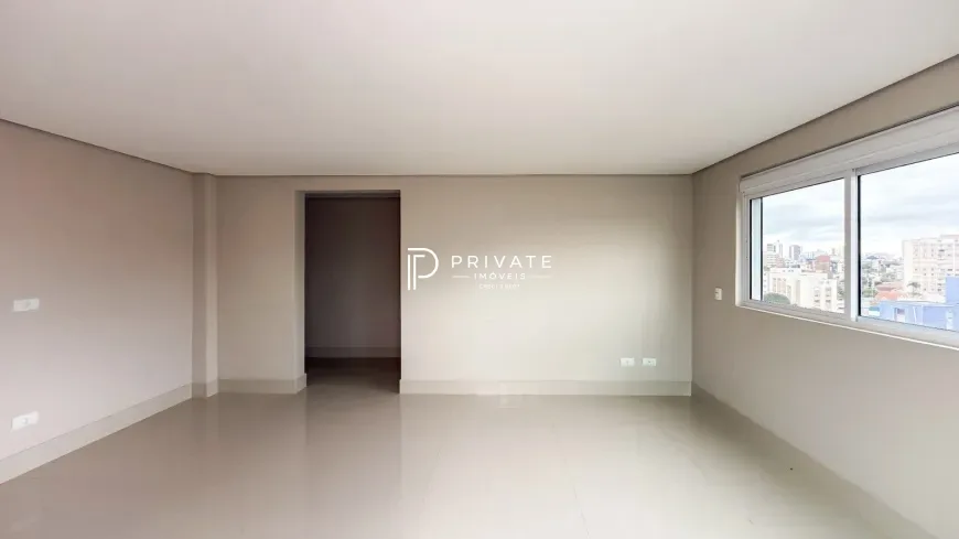 Cobertura com arquitetura contemporânea e espaços para viver com exclusividade no Alto da Glória